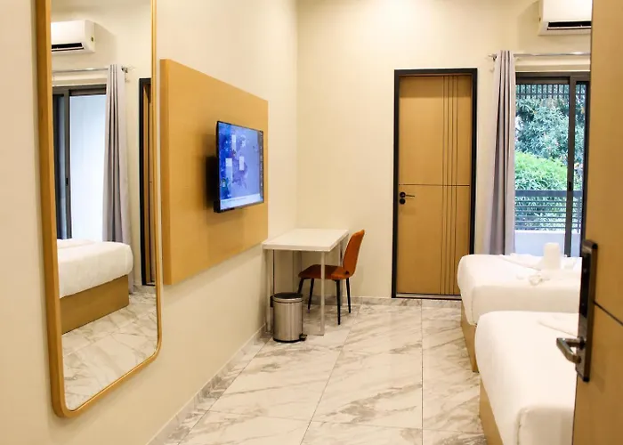 Ixoras Hotel Lemba